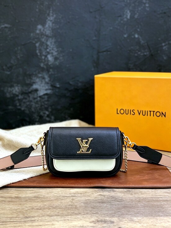 None Handbags - Louis Vuitton Lockme Tender Black Detailed Descrip